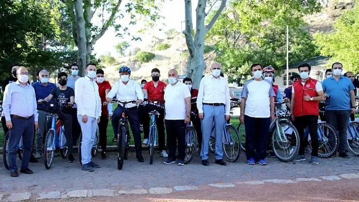 Başkan Güder, Sağlıklı Bir Yaşam İçin Gençlerle Pedal Çevirdi