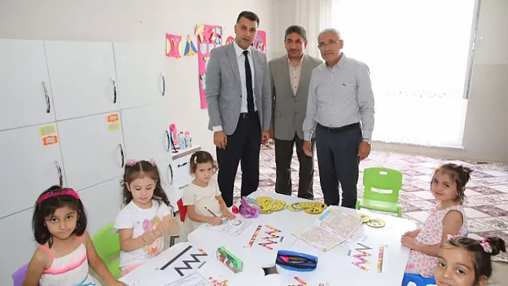 Başkan Güder ve Kaymakam Savar, Minik Kalplerle Buluştu
