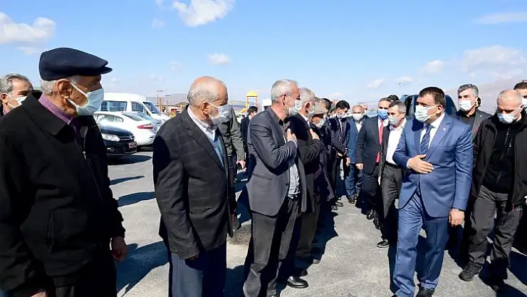 Başkan Gürkan Kale İlçe Yönetimi ve Muhtarlarla Bir Araya Geldi