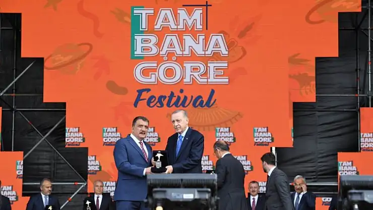 Başkan Gürkan Ödülünü Cumhurbaşkanı Erdoğan'ın Elinden Aldı