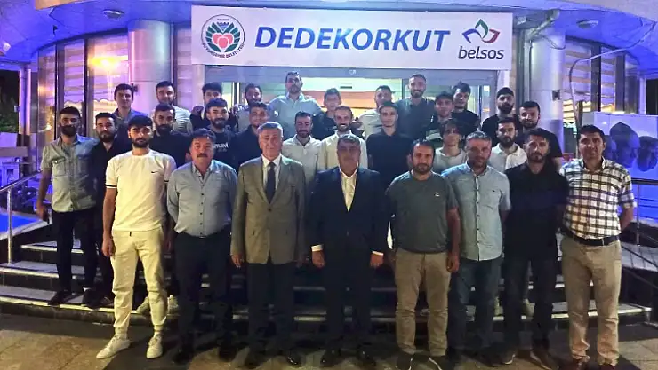 Başkan Öztürk Yazıhan Belediyespor Heyetiyle Biraraya Geldi