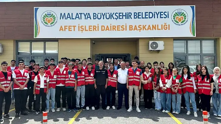 Büyükşehir Belediyesi'nden Genç Kızılay Ekibine Farkındalık Eğitimi