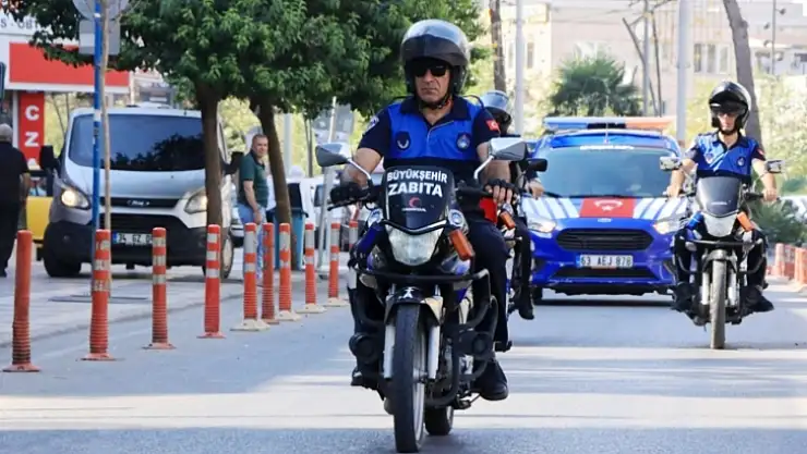Büyükşehir Zabıtasından Sirenler Eşliğinde Şehir Turu