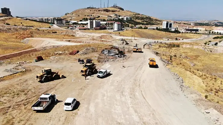 Çamurlu Mahallesi'ne 30 Metrelik Yol