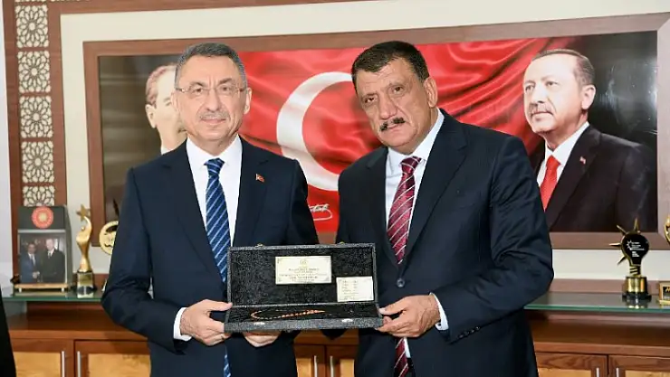 Cumhurbaşkanı Yardımcısı Fuat Oktay'dan Başkan Gürkan'a Övgü