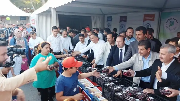 Dalbastı Kiraz Festivali İstanbul'da Gerçekleştirildi