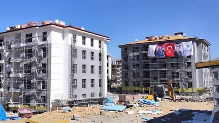 'Depremde Hasar Gören Sürgü ve Çat Barajlarının Tadilatı Başladı'