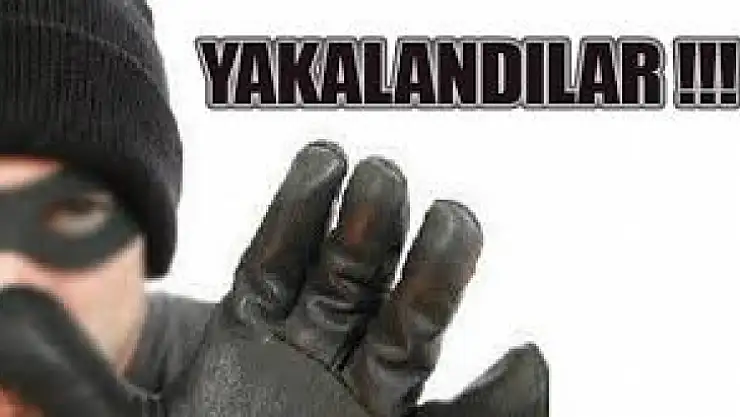 Depremden Dolayı Terk Edilen Evlere Giren Hırsızlar Yakalandı.