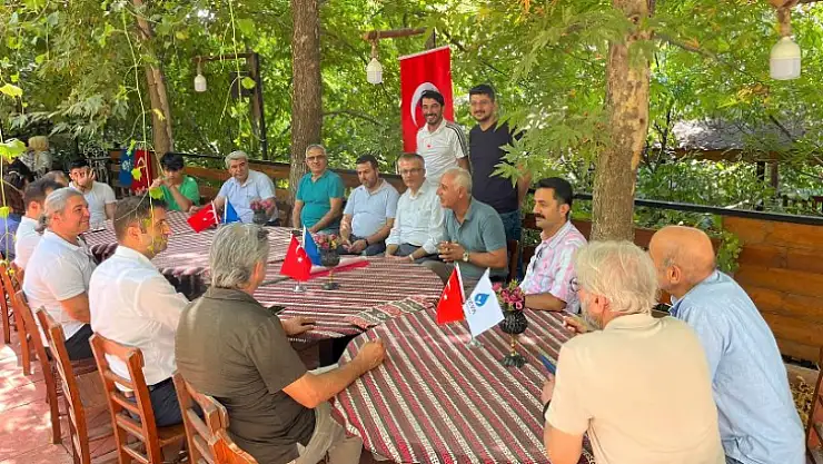 DEVA Partisi İl Yönetimi Aileleriyle Kahvaltıda Buluştu