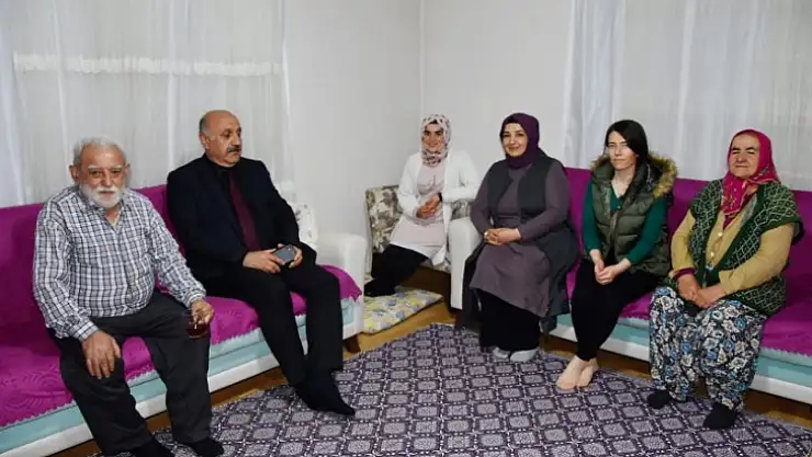Doğanşehir'de Çat Kapı İftar Ziyareti