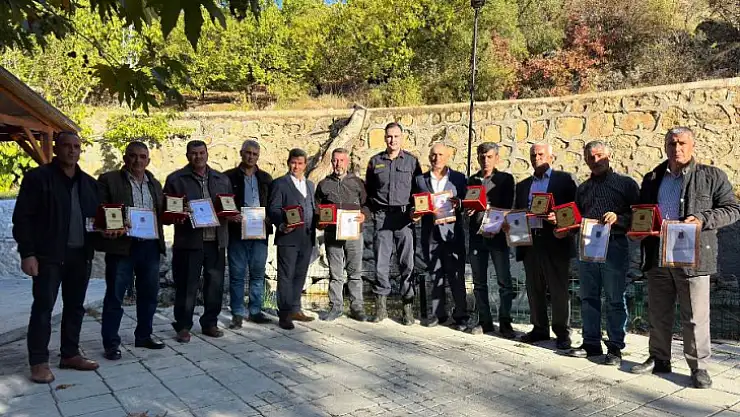 Doğanşehir'de Emekliye Ayrılan 11 Köy Koruyucusuna Plaket