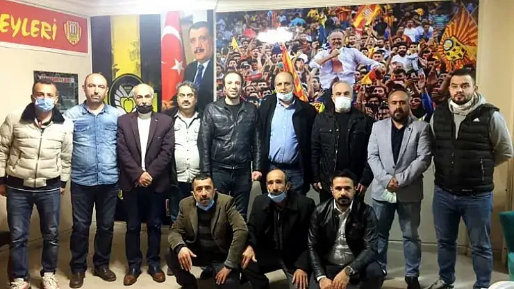 Efsane Derebeyleri Taraftar Derneği Yönetimi Toplantıda Buluştu!