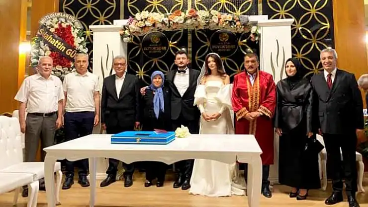 Erdem ve Özkaya Ailesinin Mutlu Günü