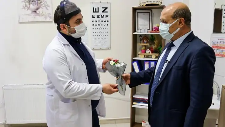 Esenlik Genel Müdürü Ünlü Sağlık Çalışanlarını Unutmadı