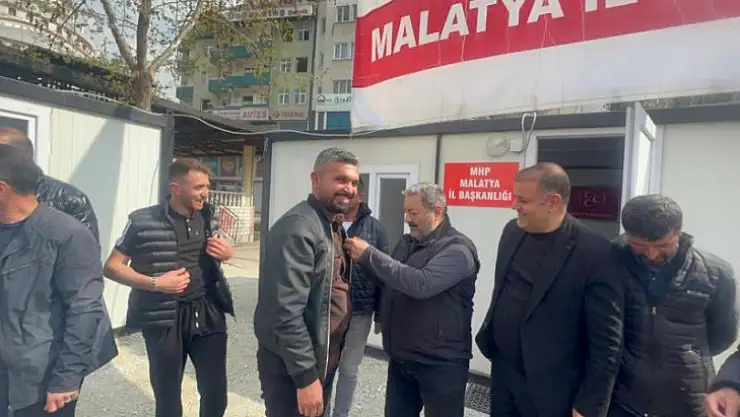 Gelecek Partisi'nden İstifa Ederek MHP'ye Katıldılar
