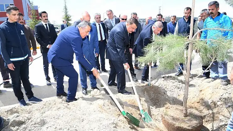 Gürkan' Elektriğimizi Kendimiz Üreteceğiz'