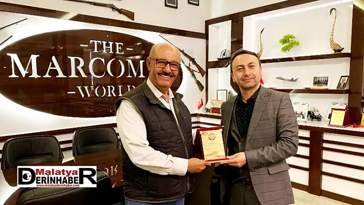 Hayırsever İş Adamı Özdal'a AKÇADAĞDER'den Plaket