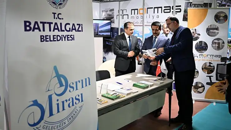 İpekyolu Kariyer Fuarı'nda Battalgazi Belediyesi Standına Yoğun İlgi