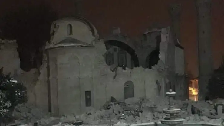 Kahramanmaraş Pazarcık'ta 7.7 büyüklüğünde deprem meydana geldi.