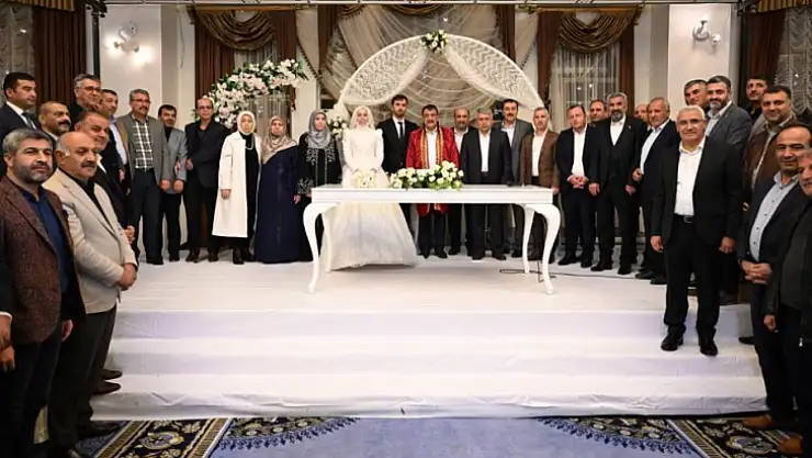 Kahveci ve Demez Ailelerinin Mutlu Günü
