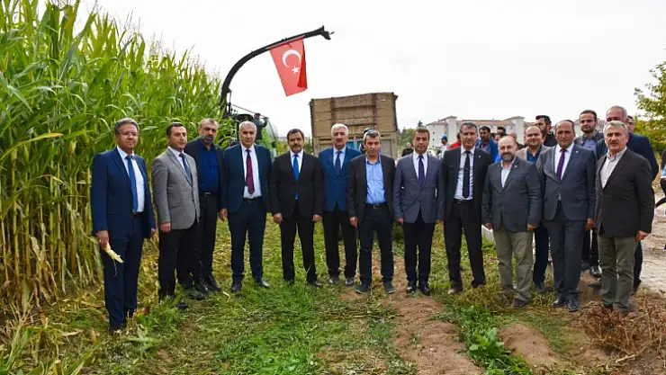 Malatya Turgut Özal Üniversitesinde Silajlık Mısır Hasadı ve Tarla Günü Etkinliği