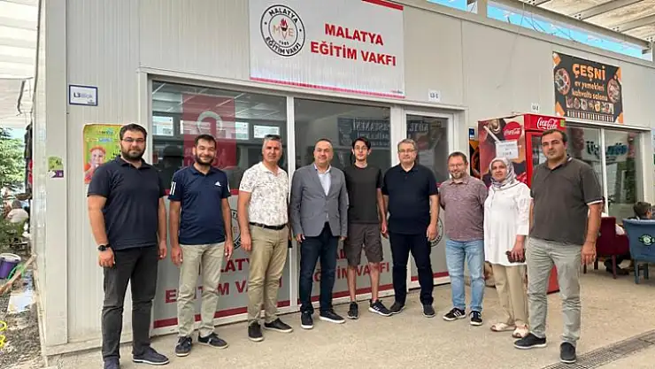 MEV'den YKS Türkiye Birincisi Arda Taşdemir'e Burs Desteği