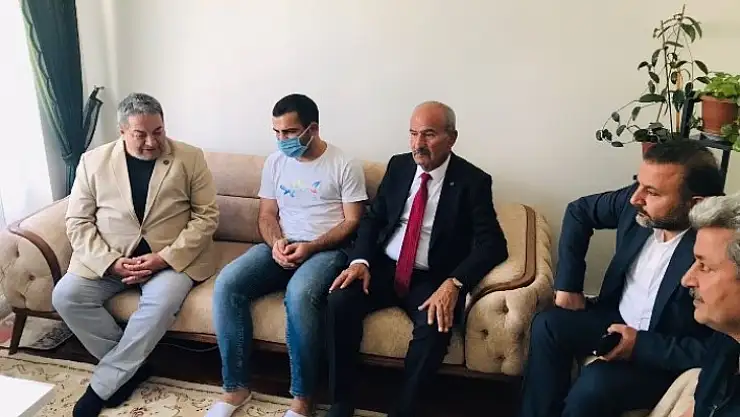 MHP Malatya Mv. ve MYK Üyesi Mehmet Fendoğlu'ndan Malatyalı Gazi Mertcan Fırtına'ya Ziyaret'