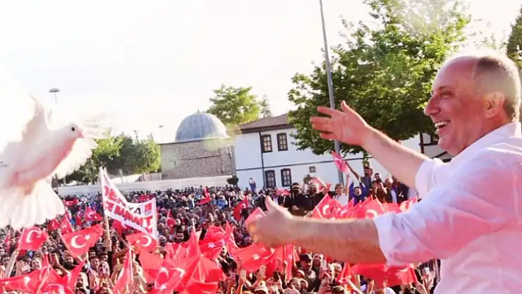Muharrem İnce 100 Bin İmzayı Geçti