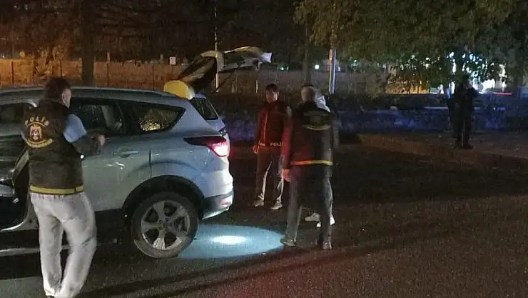 Okul ve Yurt Çevrelerinde Polisten Sıkı Denetim