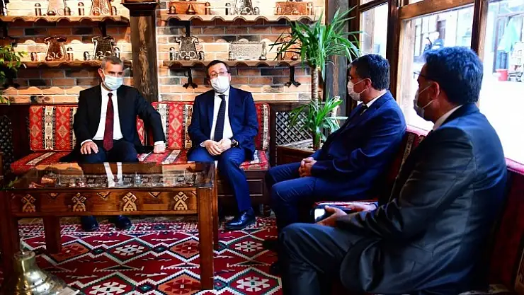 Rektör Kızılay'dan Yeşilyurt Belediyesine Ziyaret