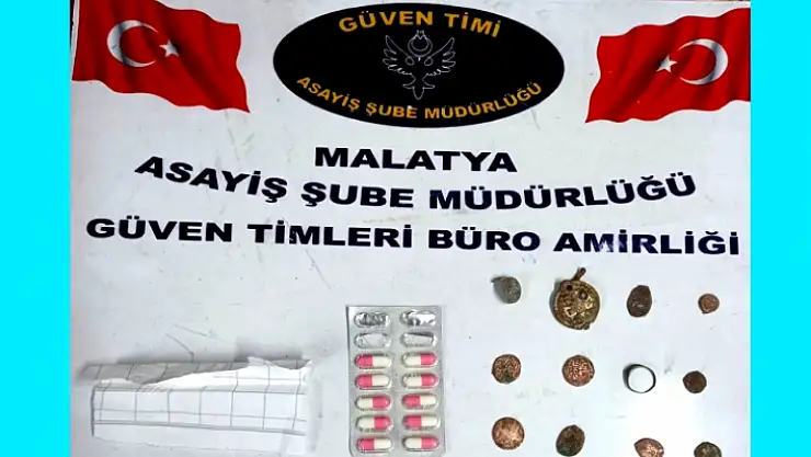 Şüpheli Şahsın Üzerinden Uyuşturucu ve Tarihi Eserler Çıktı
