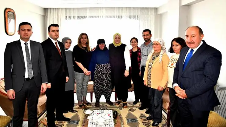 Vali Ersin Yazıcı'nın Eşi Hanife Yazıcı'dan Şehit Ailelerine Ziyaret