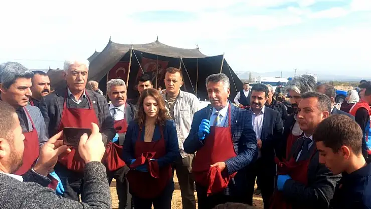 Yazıhan İlçesi Başkan Öztürk İle Tarım Merkezi Olma Yolunda