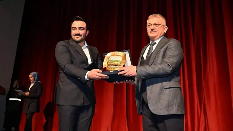 Yeşilay Cemiyetinden' Bağımlılıkla Mücadelede Öğretmenlerimizin Rolü'