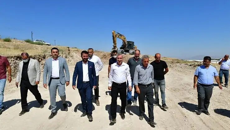 Yeşilyurt Belediyesi, Alternatif Yol Güzergâhlarını Açarak Trafik Akışını Rahatlatıyor
