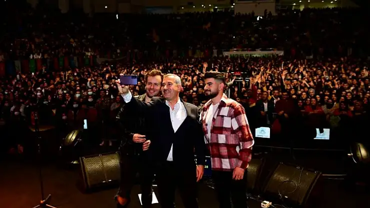Yeşilyurt Belediyesi Gençlik Şöleni Renkli ve Coşku Dolu Geçti