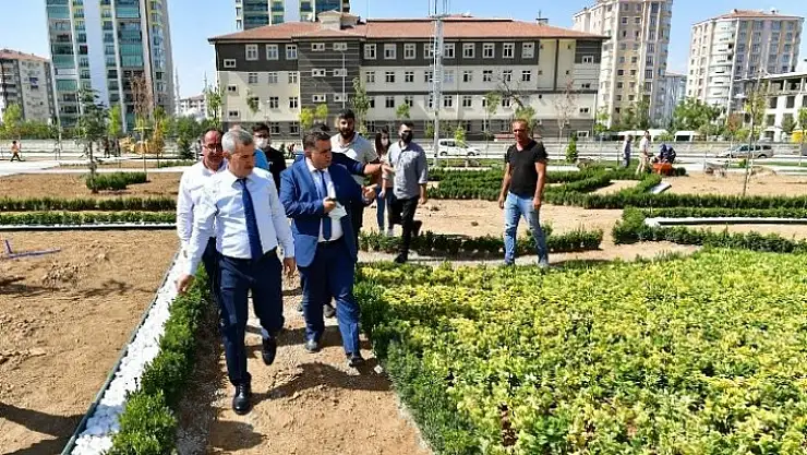 Yeşilyurt Belediyesi Kent Estetiğine Değer Katıyor