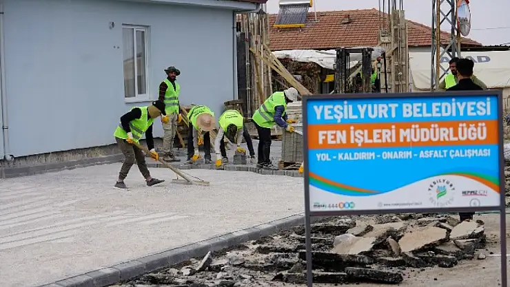 Yeşilyurt Belediyesi Kırsaldaki Yolları Baştan Aşağıya Yeniliyor
