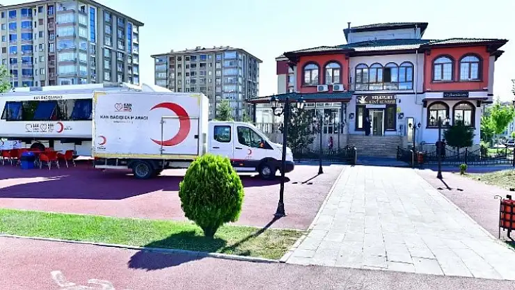 Yeşilyurt Kent Konseyi İle Kızılay İşbirliğiyle Kan Bağışı Kampanyası