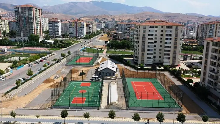 Yeşilyurt'ta Gençlere 25 Milyon TL.'lik Spor Yatırımı