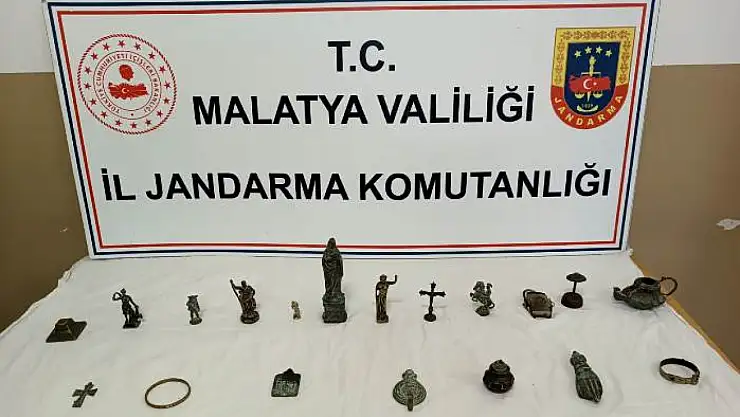 Yeşilyurt'ta Jandarma'dan Tarihi Eser Operasyonu