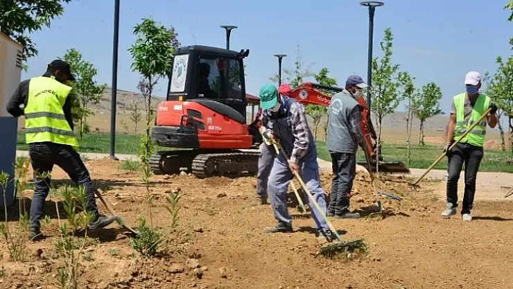 Yeşilyurt'ta Yeşil Alanların Sayısı Artıyor