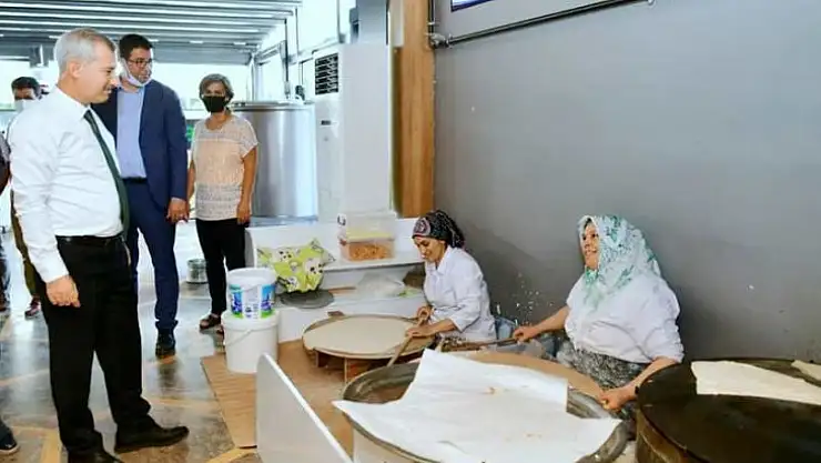 Yeşilyurt'ta Yöresel Ürünler Çarşısı, Doğal Ürünleriyle Büyük İlgi Görüyor