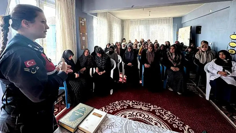 Jandarma'dan Kadınlara Yönelik Bilinçlendirme Faaliyeti