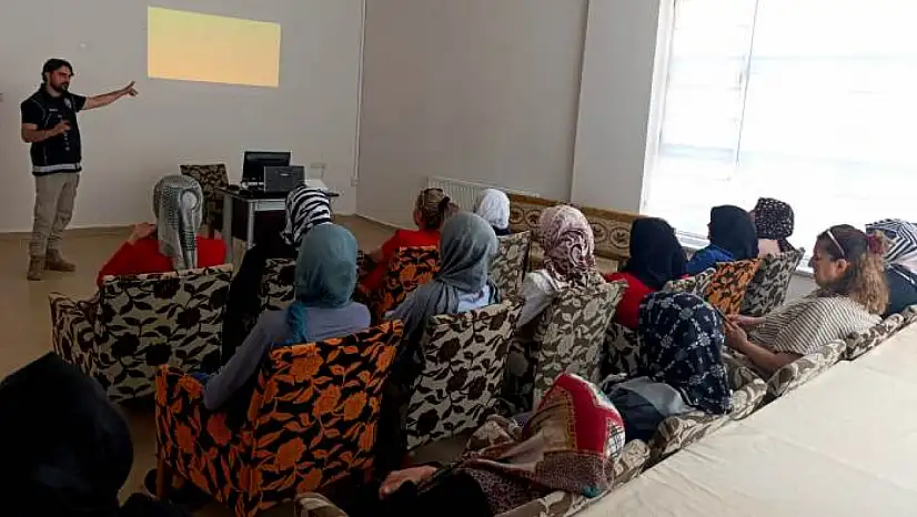 Kadın Vefa Konağında En İyi Polis Annedir eğitimi