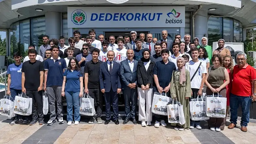 Malatya'da Başarılı Öğrenciler Onuruna Yemek