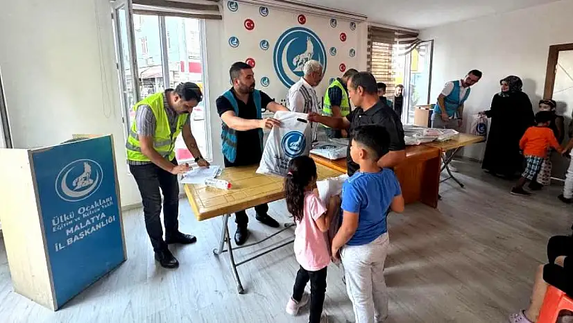 Ülkü Ocaklarından Kırtasiye Yardımı