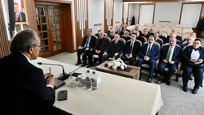 Vali Seddar Yavuz Esnaf Odaları İstişare Toplantısı'na Katıldı