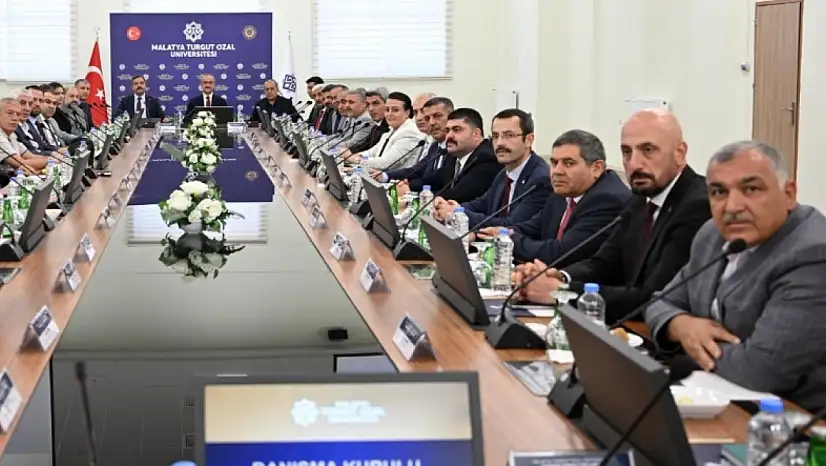 Vali Yavuz' Sanayi Dönüşümünde Üniversitenin Rehberliğine İhtiyaç Vardır!