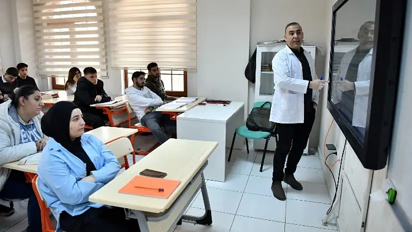 Yeşilyurt Belediyesi'nin 'Ücretsiz YKS ve LGS' Kurslarına Büyük İlgi